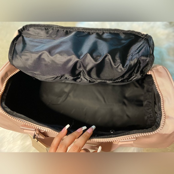 CALPAK- NEW WITH TAGS - Picture 6 of 8